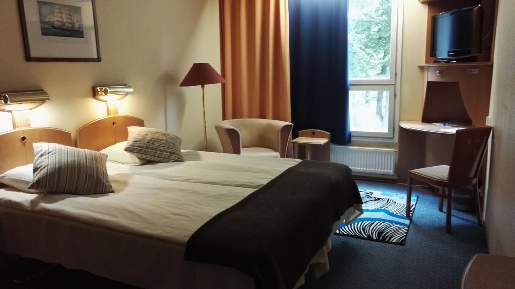 Hotel Degerby Ловийса Экстерьер фото