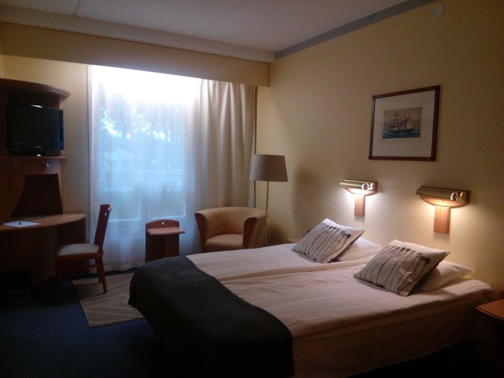 Hotel Degerby Ловийса Экстерьер фото