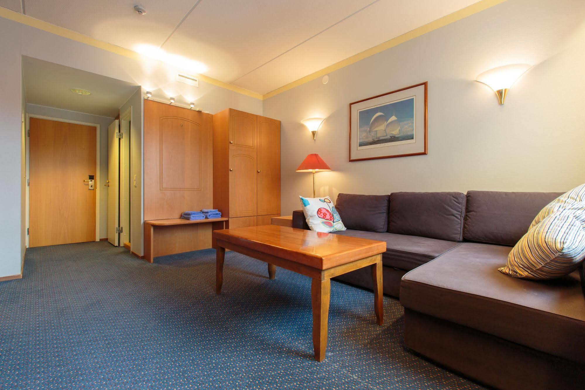 Hotel Degerby Ловийса Экстерьер фото