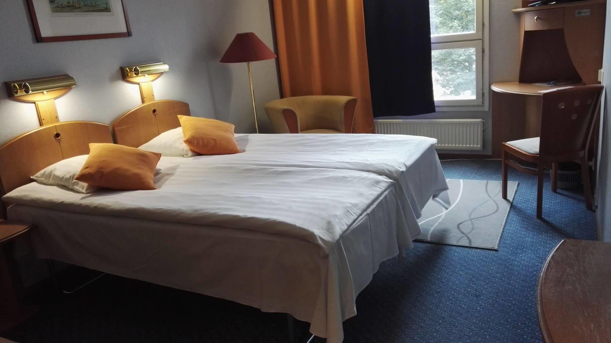 Hotel Degerby Ловийса Экстерьер фото
